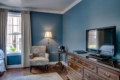 Malaga Inn - image 41