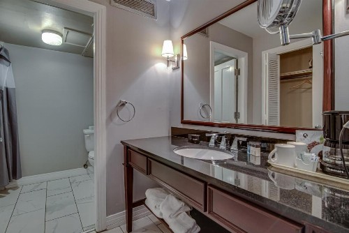 Malaga Inn - image 42