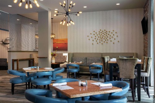 Hilton Garden Inn Mobile Downtown - image 10