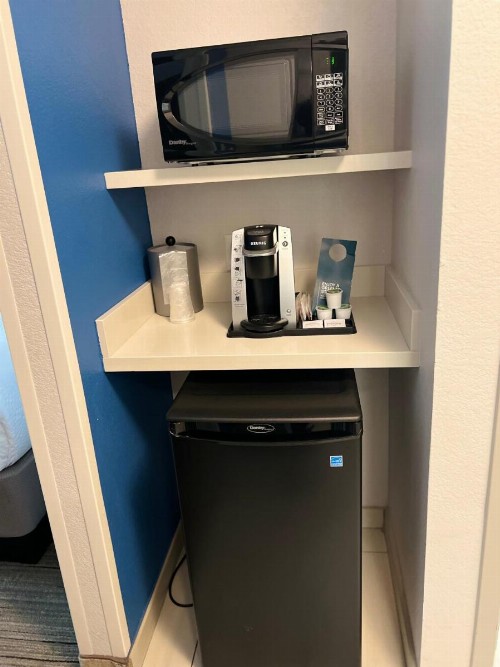 Holiday Inn Express & Suites Mobile - University Area an IHG Hotel - image 16