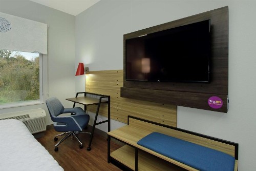 Tru By Hilton Mobile - image 24