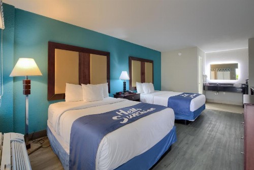 Days Inn by Wyndham Mobile I-65 - image 28