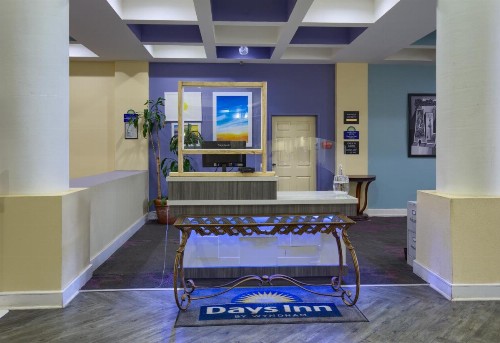 Days Inn by Wyndham Mobile I-65 - image 37