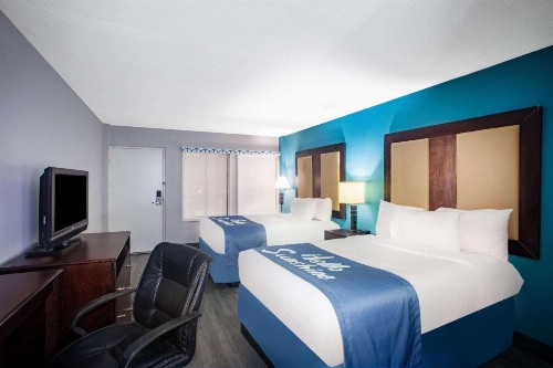 Days Inn by Wyndham Mobile I-65 - image 7