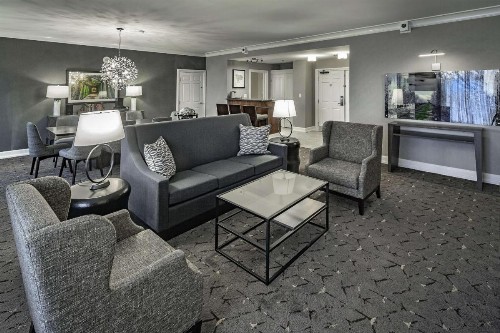 DoubleTree by Hilton Modesto - image 19
