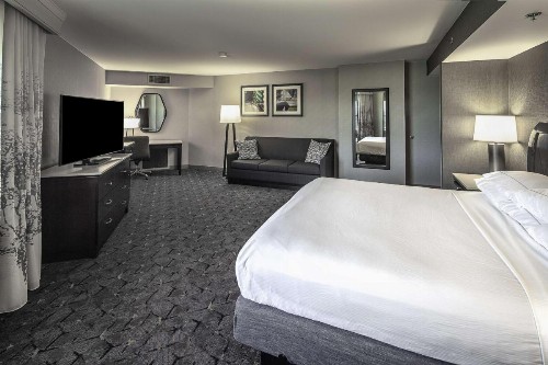DoubleTree by Hilton Modesto - image 21