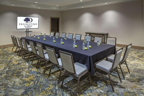 DoubleTree by Hilton Modesto - image 31