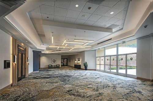 DoubleTree by Hilton Modesto - image 37