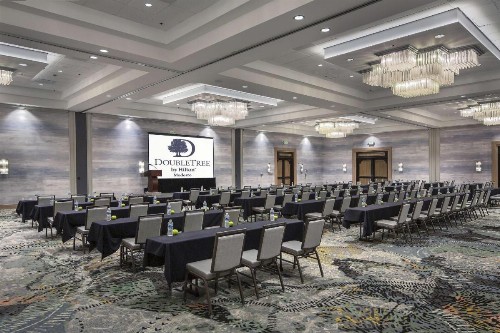 DoubleTree by Hilton Modesto - image 38
