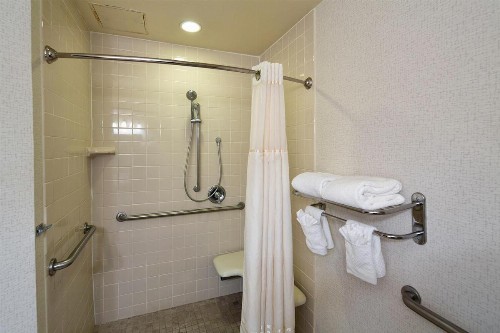 DoubleTree by Hilton Modesto - image 49