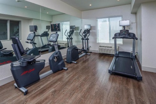 Holiday Inn Express Hotel & Suites Modesto-Salida an IHG Hotel - image 11