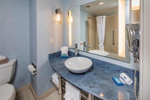 Holiday Inn Express Hotel & Suites Modesto-Salida an IHG Hotel - image 28