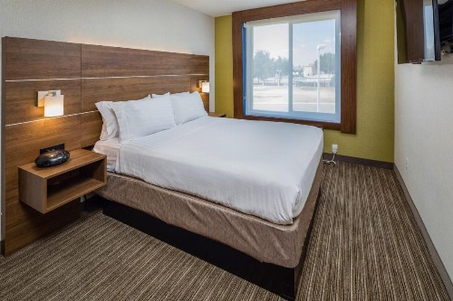 Holiday Inn Express Hotel & Suites Modesto-Salida an IHG Hotel - image 42