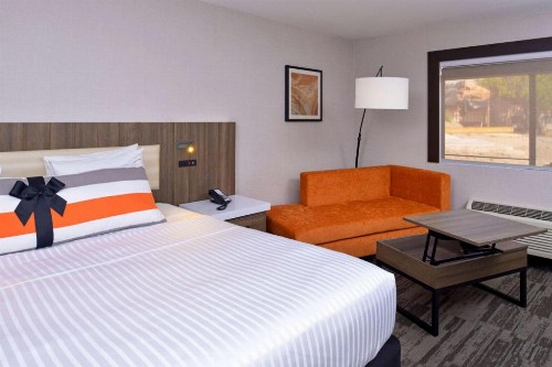 Modesto Hotel - image 14