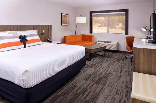 Modesto Hotel - image 16