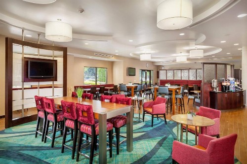 SpringHill Suites by Marriott Modesto - image 14