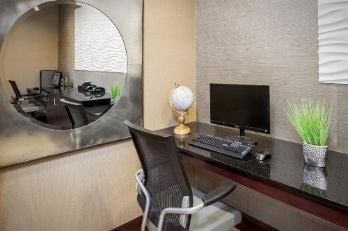 SpringHill Suites by Marriott Modesto - image 18