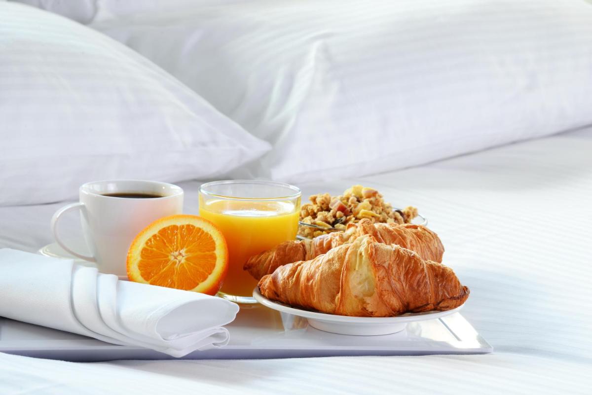 SpringHill Suites by Marriott Modesto - image 6
