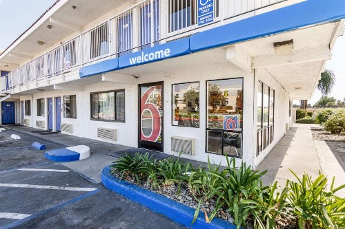 Motel 6-Modesto CA - image 11