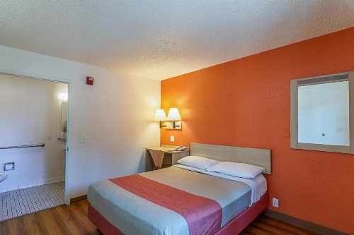 Motel 6-Modesto CA - image 18