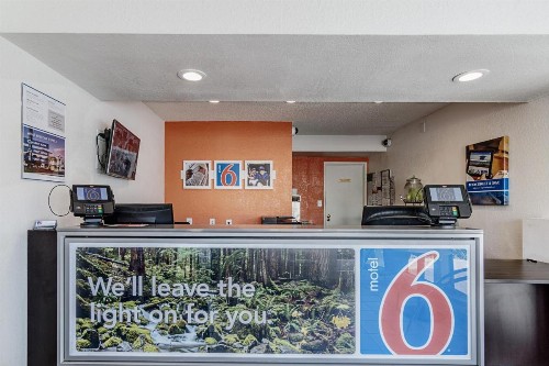 Motel 6-Modesto CA - image 31