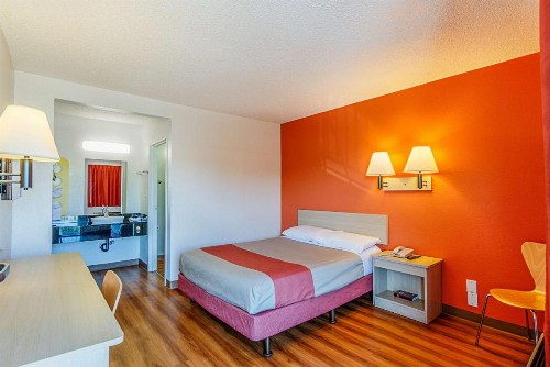 Motel 6-Modesto CA - image 32