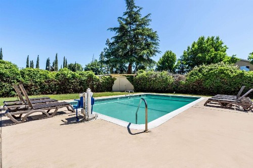Comfort Inn Modesto - image 22