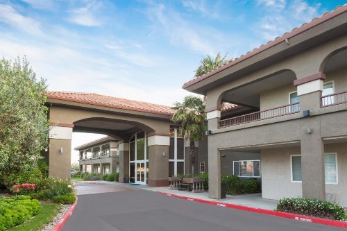 Baymont by Wyndham Modesto Salida - image 2