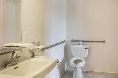 Motel 6-Mojave CA - image 23