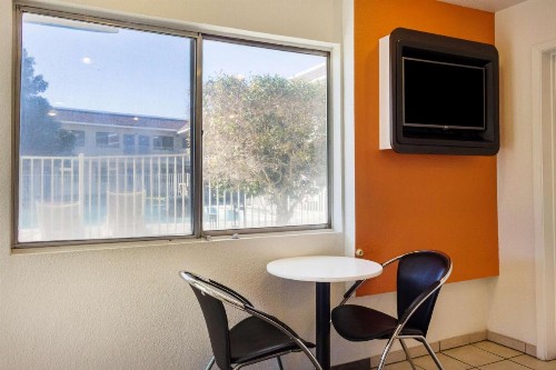 Motel 6-Mojave CA - image 25