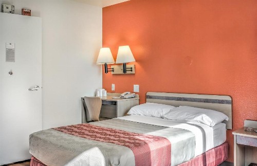 Motel 6-Mojave CA - image 32