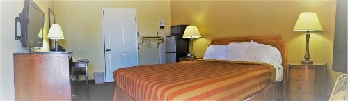Executive Inn Mojave - image 6