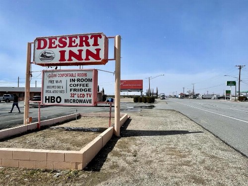 Desert Inn - image 15