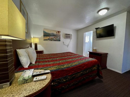 Desert Inn - image 26