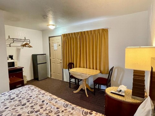 Desert Inn - image 35