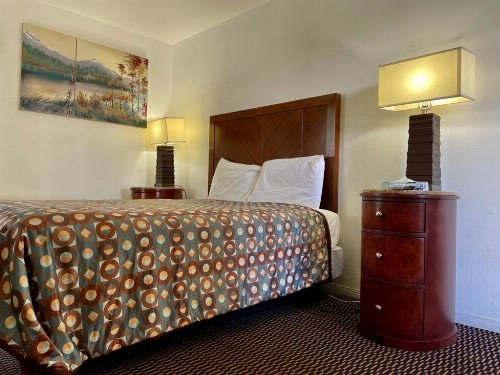 Desert Inn - image 41