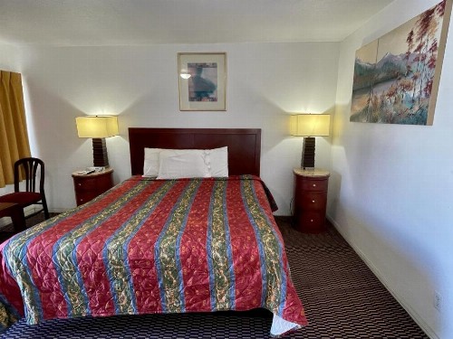 Desert Inn - image 47