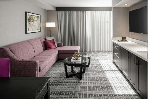 The Axis Moline Hotel Tapestry Collection By Hilton - image 22