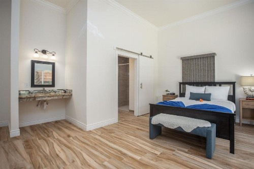 Ocean View Inn - image 12