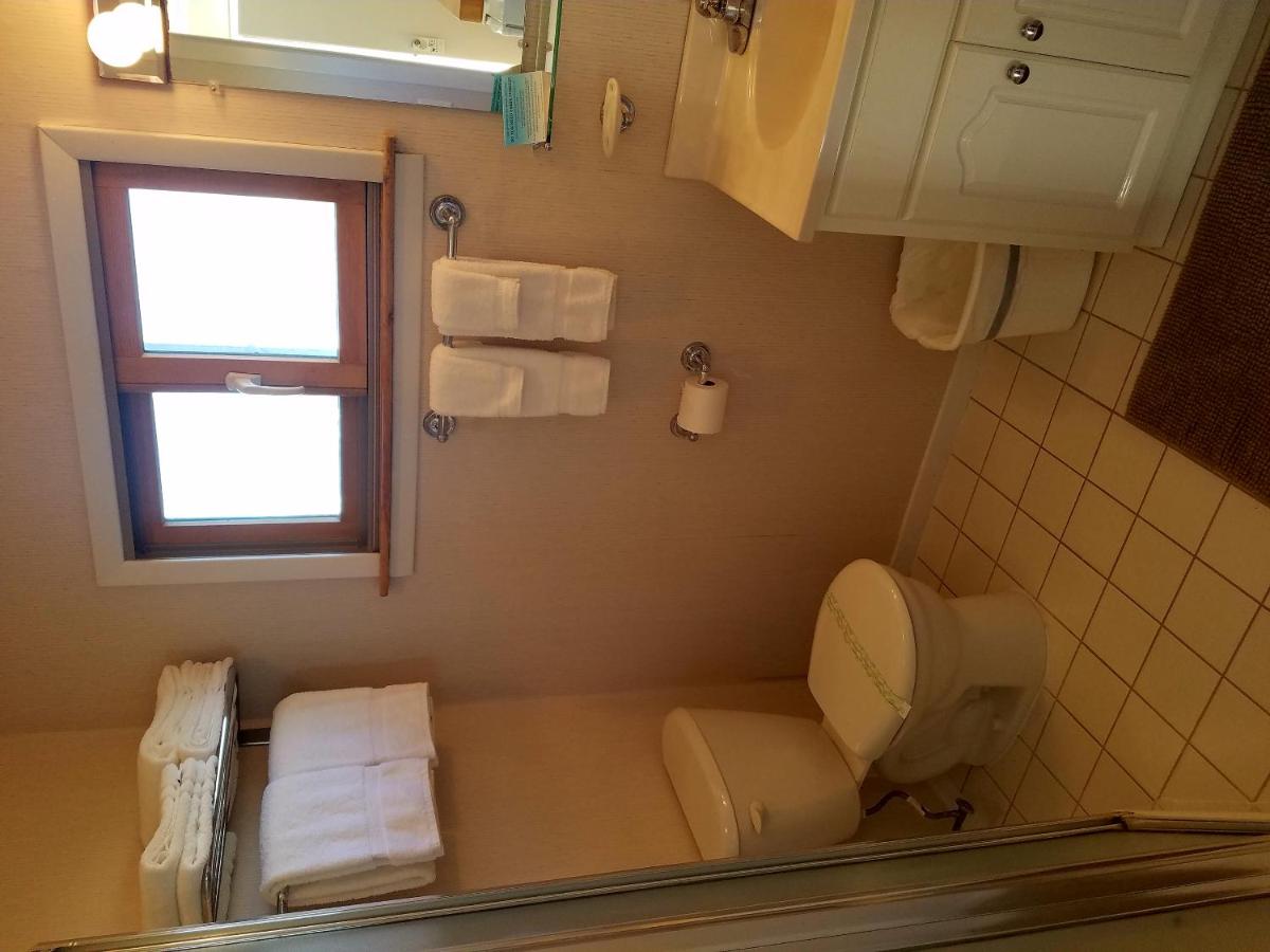 White Sands Motel - image 2