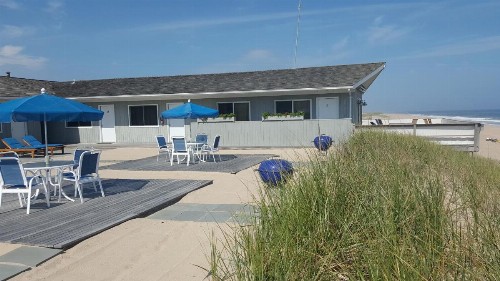 White Sands Motel - image 20