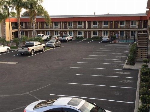 Ontario Inn & Suites - image 2