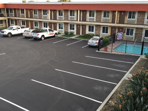 Ontario Inn & Suites - image 23