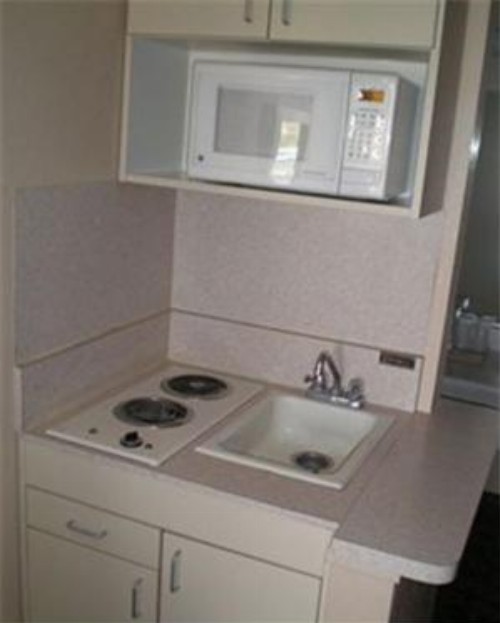Ontario Inn & Suites - image 26