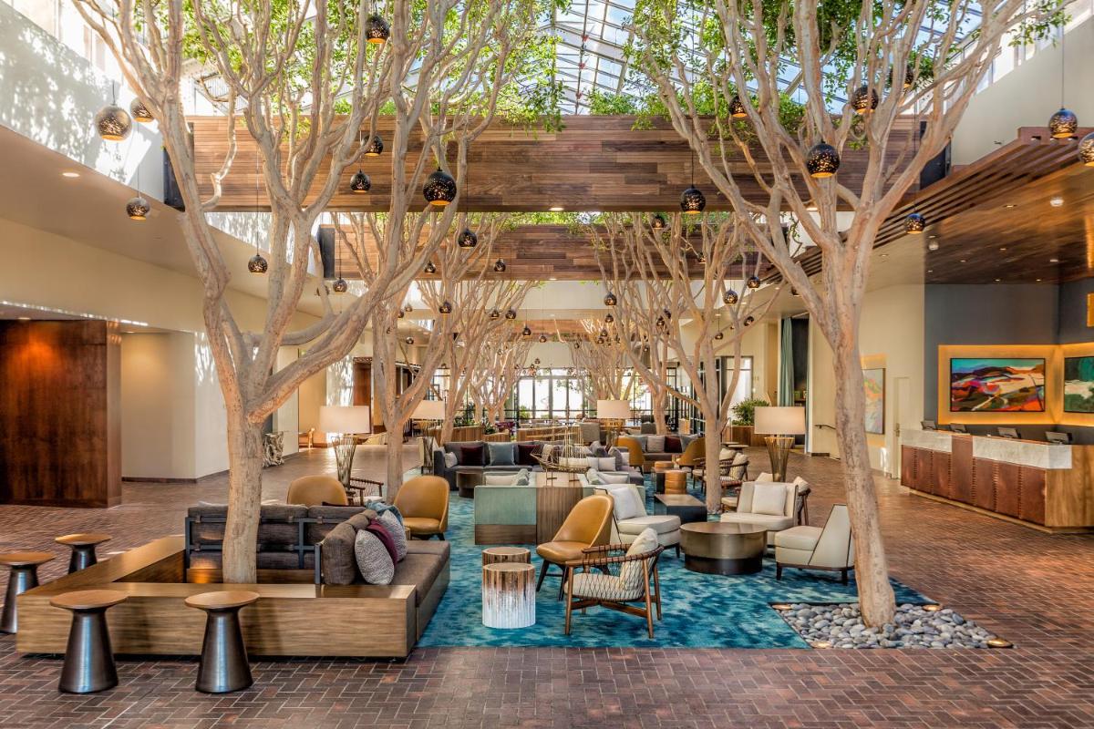 Portola Hotel & Spa - main image