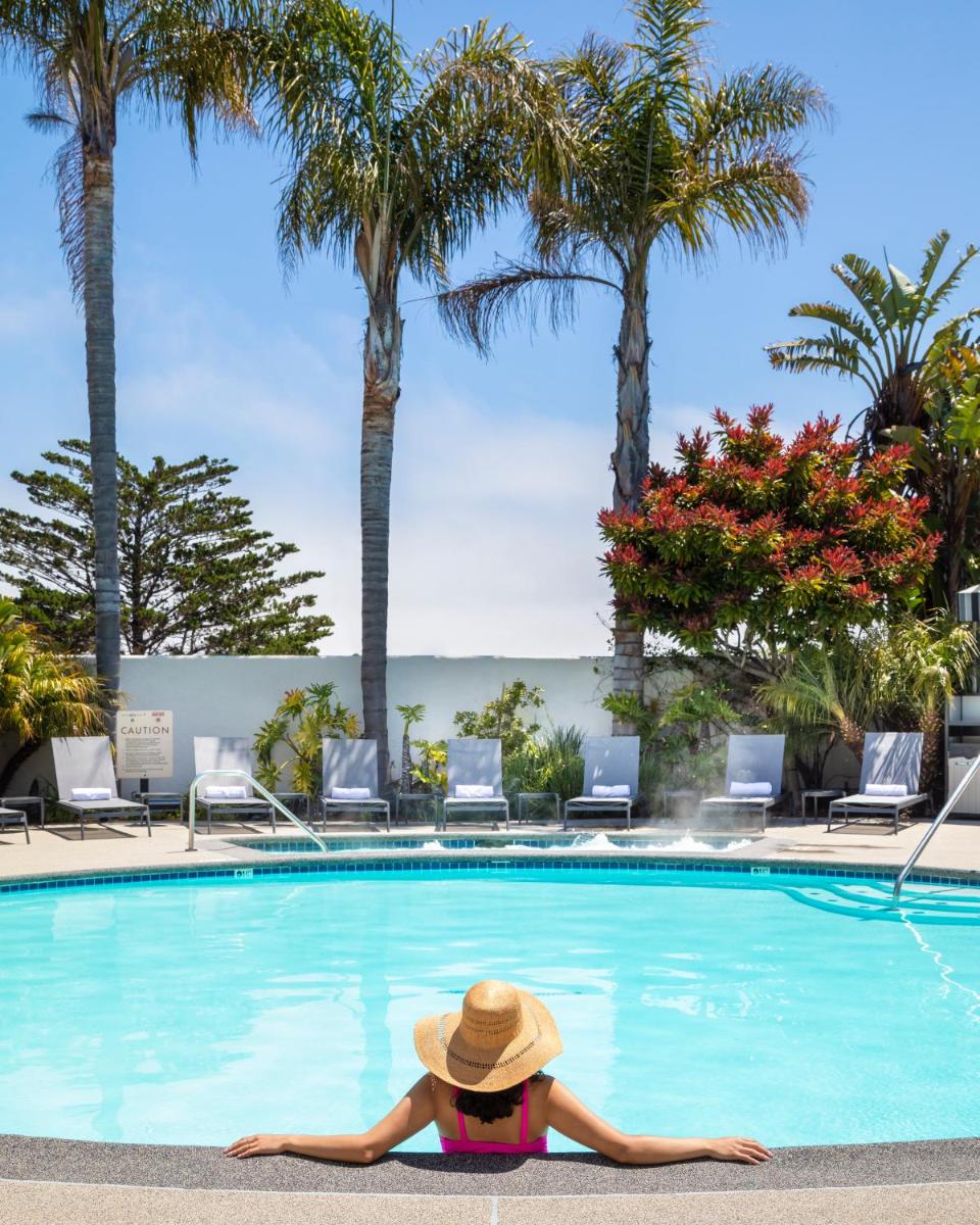 Portola Hotel & Spa - image 4