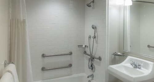 Portola Hotel & Spa - image 40