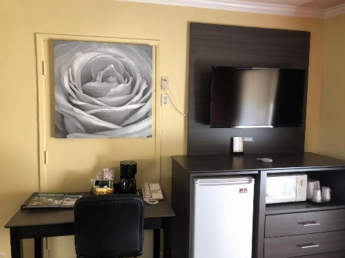 Americas Best Value Presidents Inn Monterey - image 11
