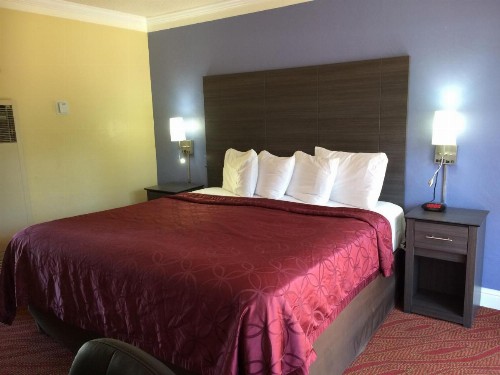 Americas Best Value Presidents Inn Monterey - image 22