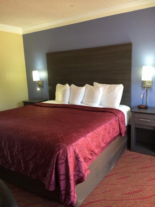 Americas Best Value Presidents Inn Monterey - image 23